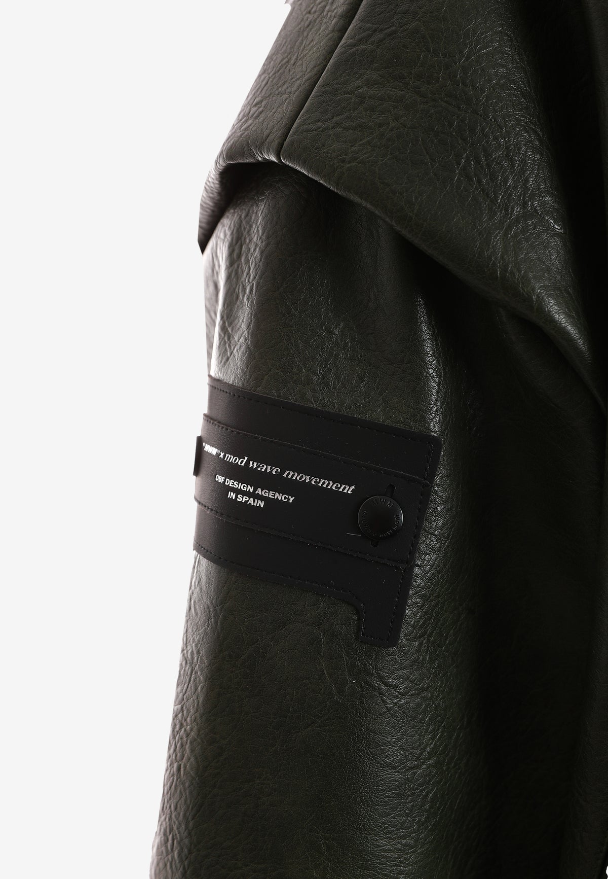 Chaqueta Bomber efecto piel con capucha y hombreras | MWM [PS_COLORS:GREEN]