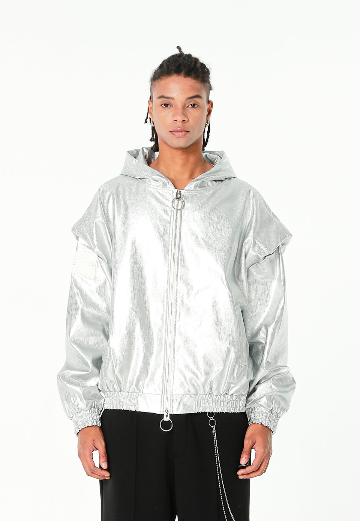 Chaqueta Bomber efecto piel con capucha y hombreras | MWM [PS_COLORS:SILVER]