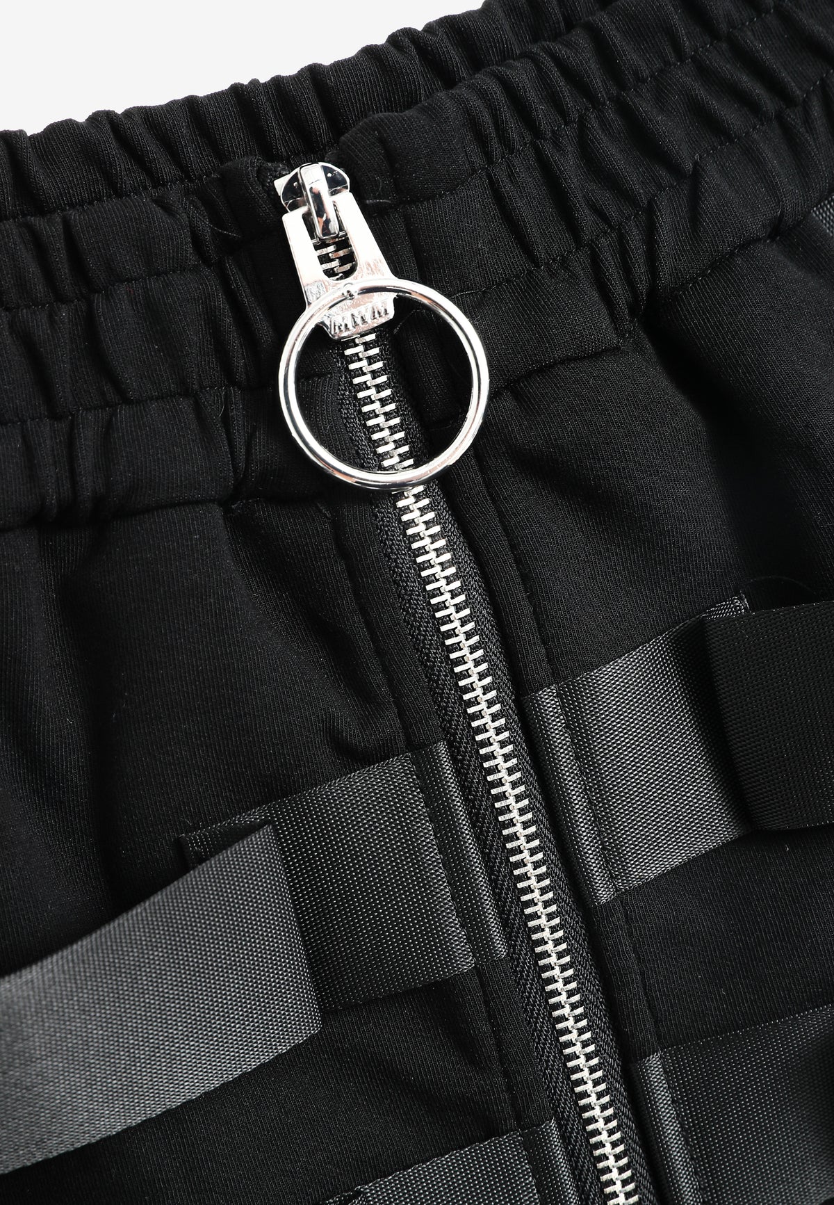 Minifalda con cintas industriales entrelazadas | MWM [PS_COLORS:BLACK]