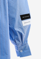 Camisa básica de mujer con corte asiático, pliegues y escote | MWM [PS_COLORS:BLUE]