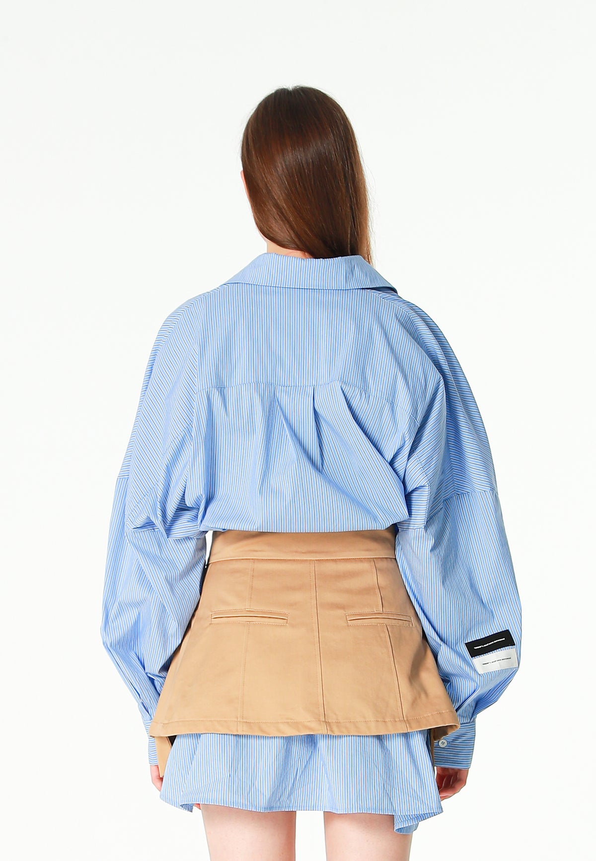 Sobrefalda con bolsillos laterales y cinturón ajustable | MWM [PS_COLORS:BEIGE]