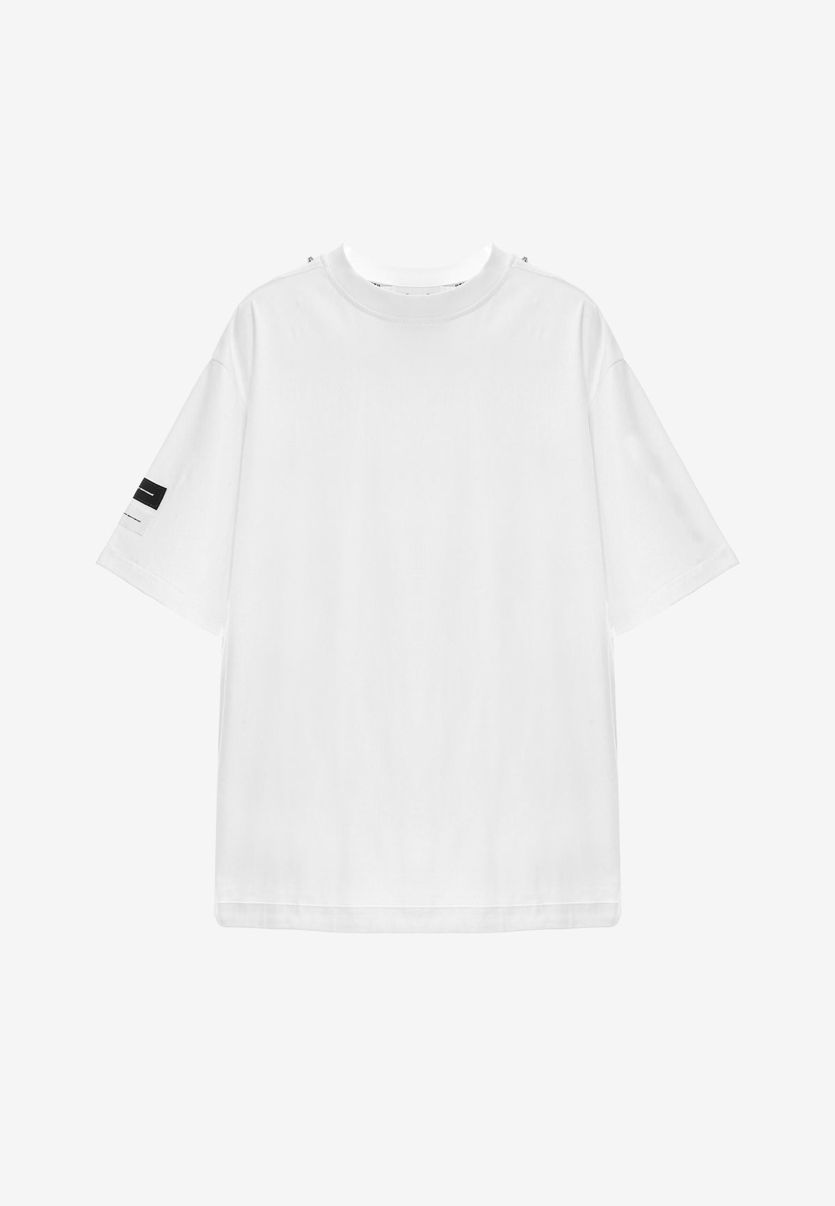 Camiseta de corte relajado con diseño entrelazado y tachuelas en los hombros | MWM [PS_COLORS:WHITE]