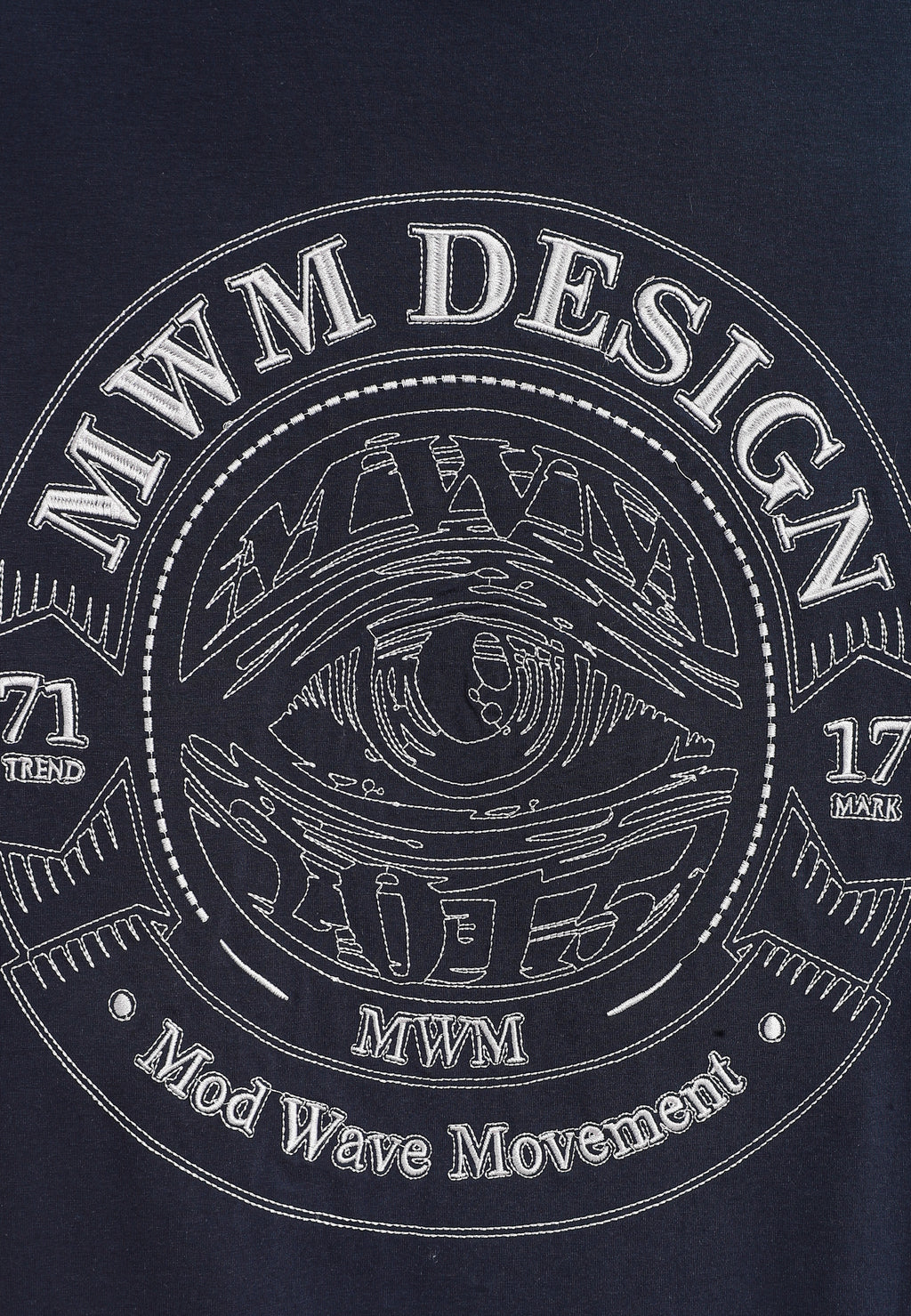 Camiseta de corte regular con motivo Eye MWM bordado en pecho y espalda | MWM [PS_COLORS:BLUE]