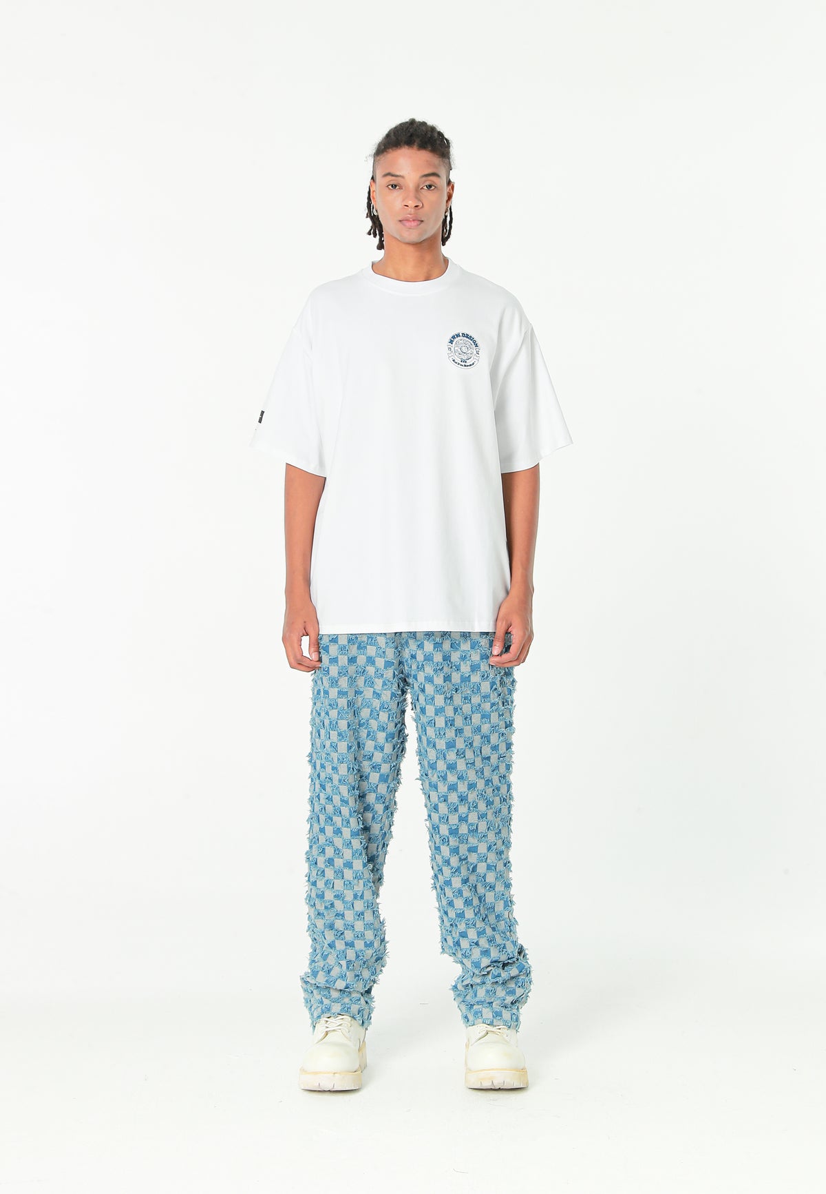 Camiseta de corte regular con motivo Eye MWM bordado en pecho y espalda | MWM [PS_COLORS:WHITE]