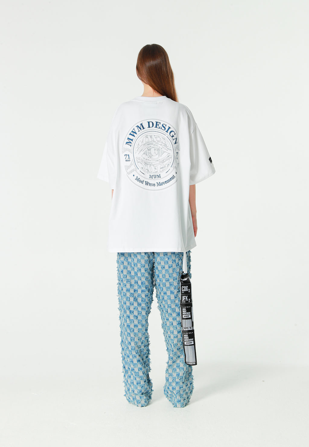 Camiseta de corte regular con motivo Eye MWM bordado en pecho y espalda | MWM [PS_COLORS:WHITE]