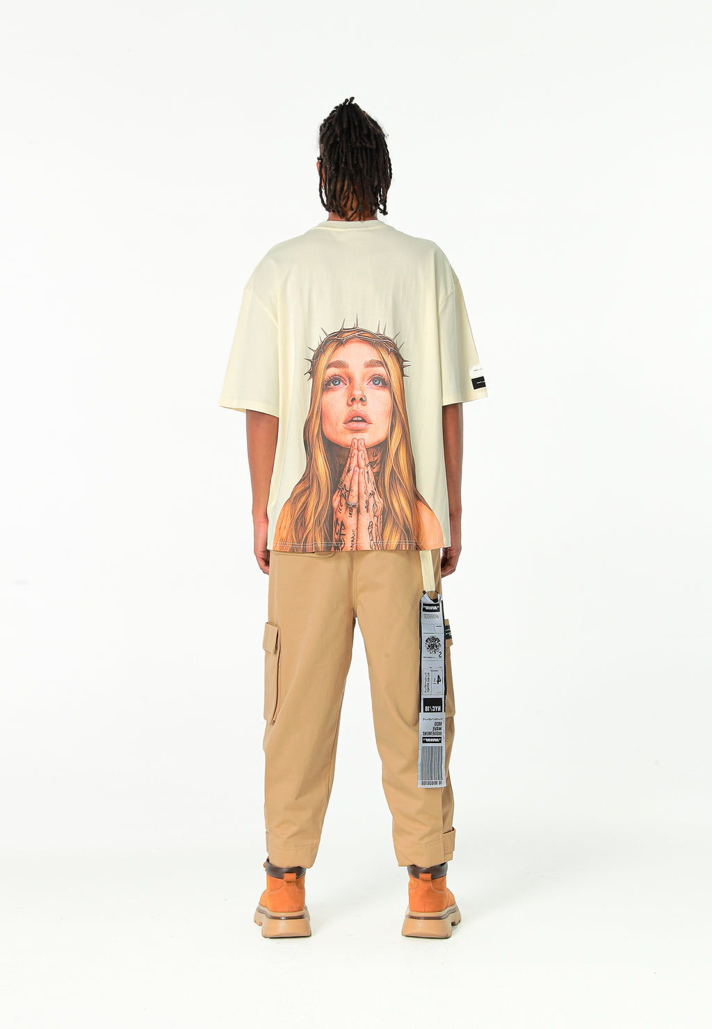 Camiseta Faces de algodón mercerizado con print de gran formato | MWM [PS_COLORS:ECRU]