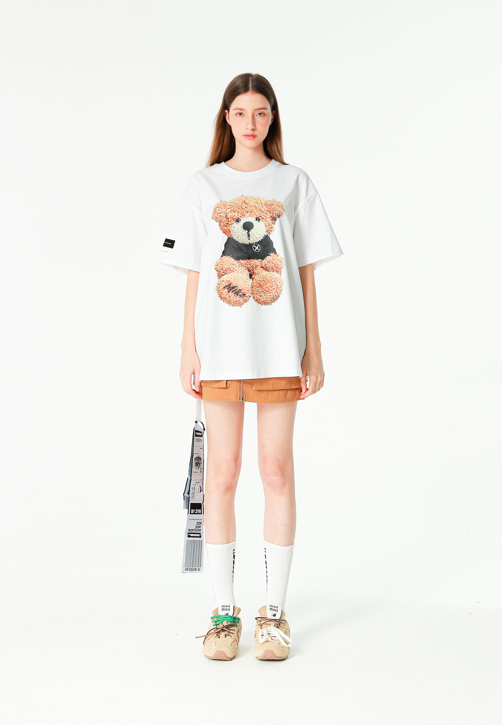 Camiseta TEDDY de corte regular con print Teddy en frontal y espalda | MWM [PS_COLORS:WHITE]