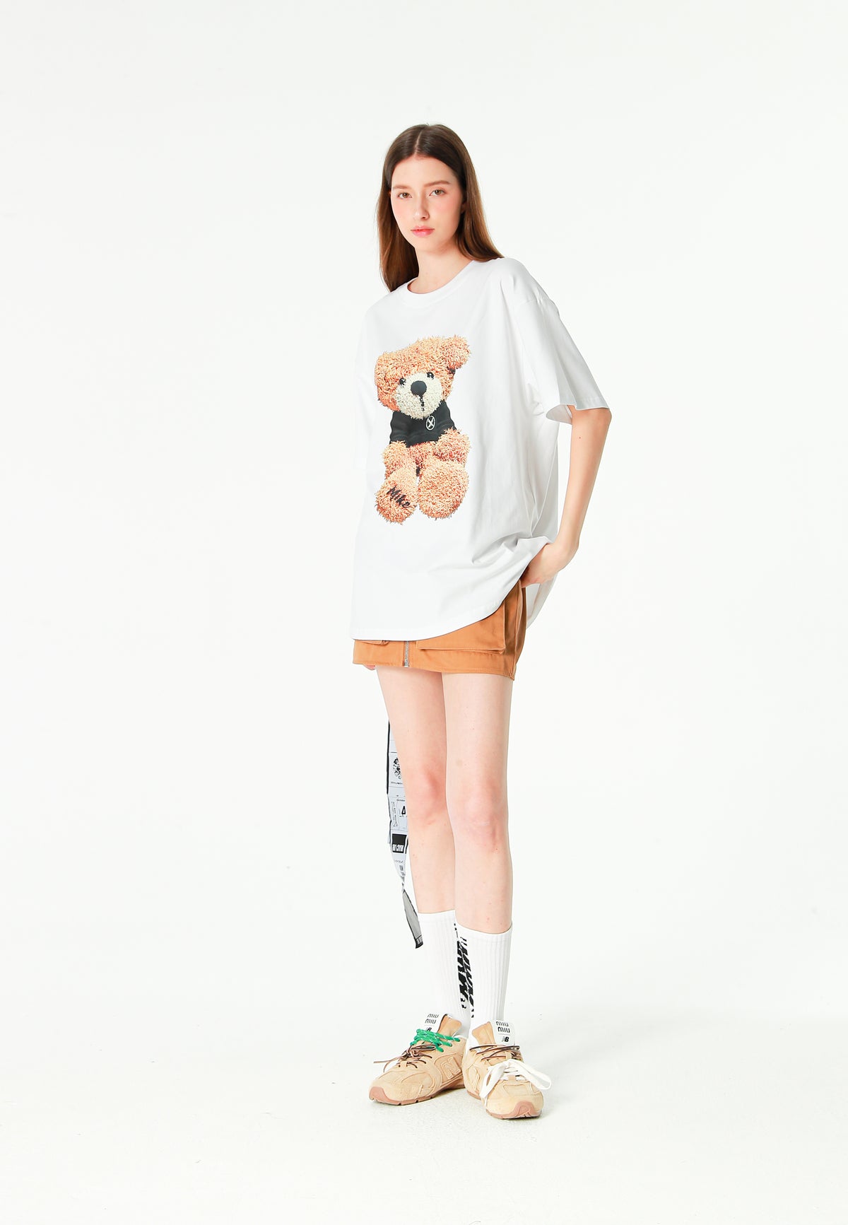 Camiseta TEDDY de corte regular con print Teddy en frontal y espalda | MWM [PS_COLORS:WHITE]