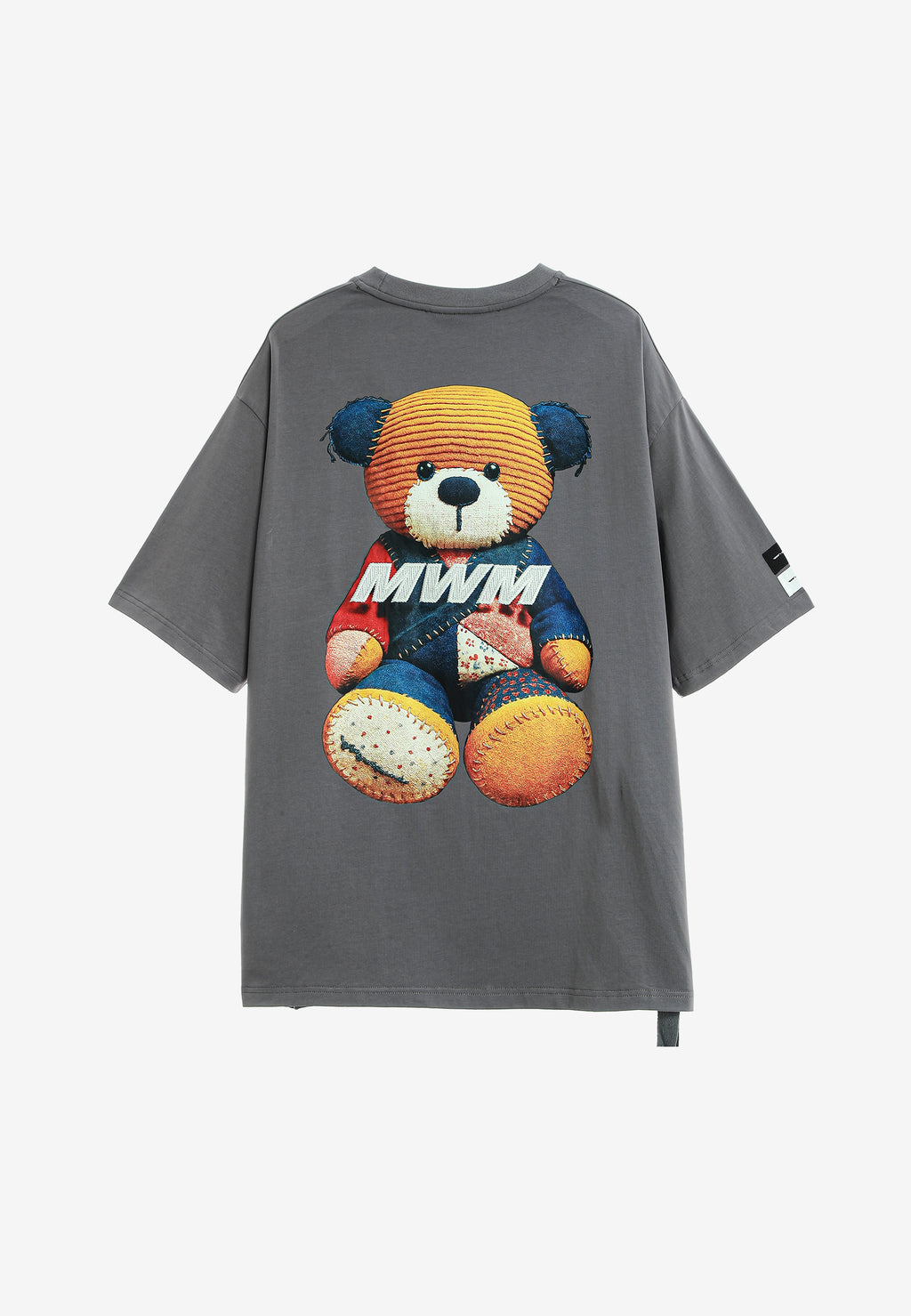 Camiseta TEDDY de corte regular con print patchwork 3D en la espalda | MWM [PS_COLORS:GREY]