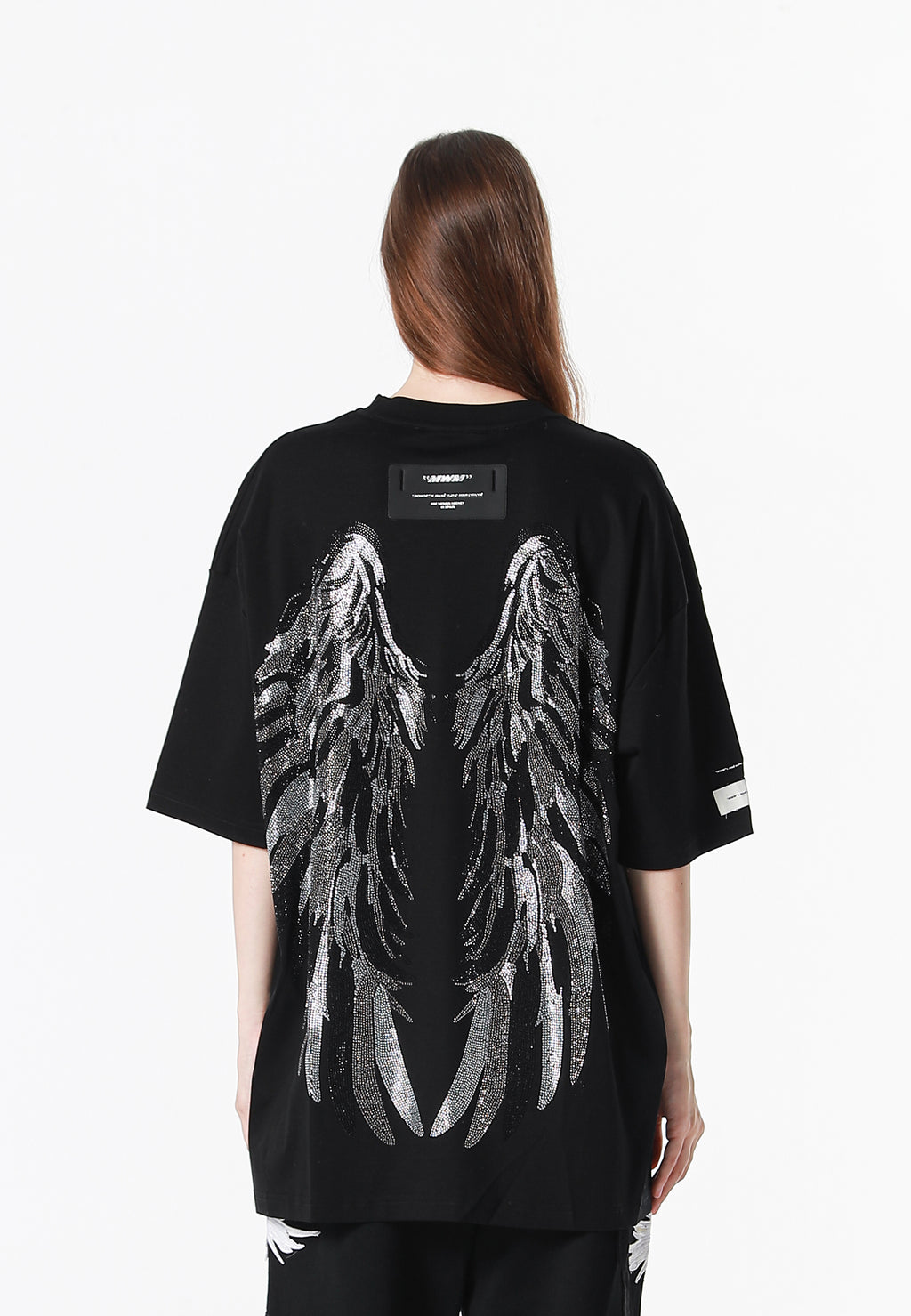 Camiseta Wings de corte relajado con alas de strass en la espalda | MWM [PS_COLORS:BLACK]
