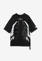 Camiseta Wings de corte relajado con estrellas frontales y doble parche de alas en la espalda | MWM [PS_COLORS:BLACK]