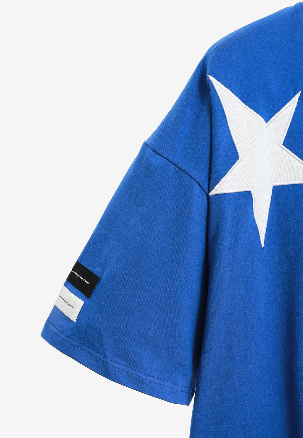 Camiseta Wings de corte relajado con estrellas frontales y doble parche de alas en la espalda | MWM [PS_COLORS:BLUE]