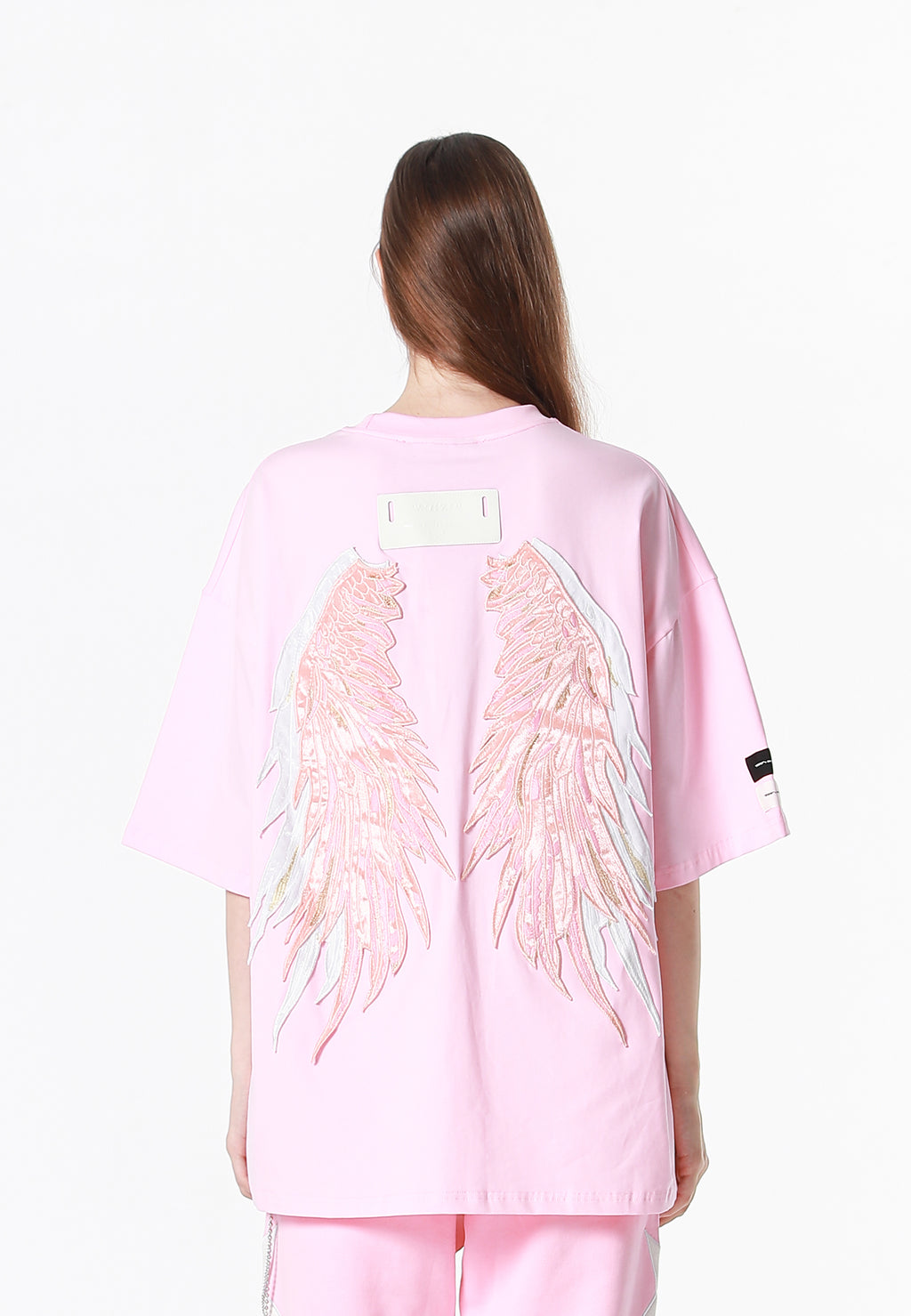 Camiseta Wings de corte relajado con estrellas frontales y doble parche de alas en la espalda | MWM [PS_COLORS:PINK]