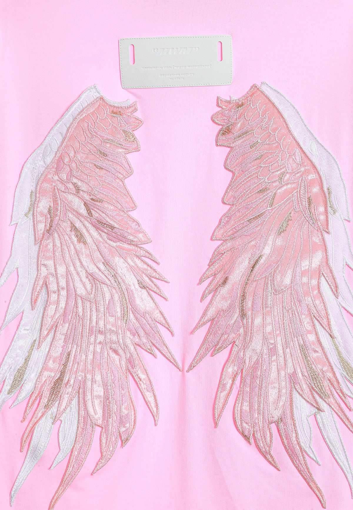 Camiseta Wings de corte relajado con estrellas frontales y doble parche de alas en la espalda | MWM [PS_COLORS:PINK]
