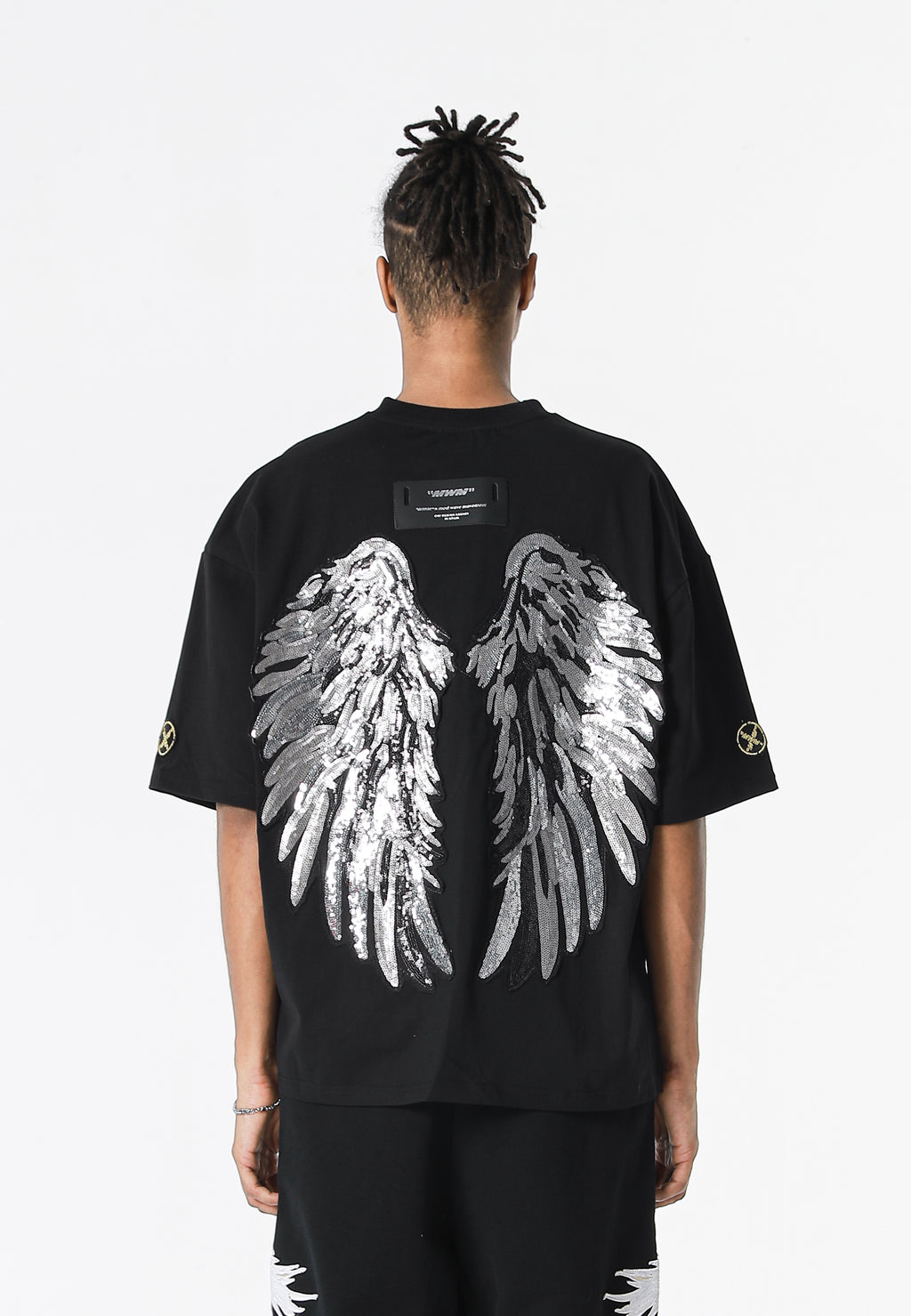 Camiseta Wings de corte relajado con alas de tachuelas en la espalda | MWM [PS_COLORS:BLACK]