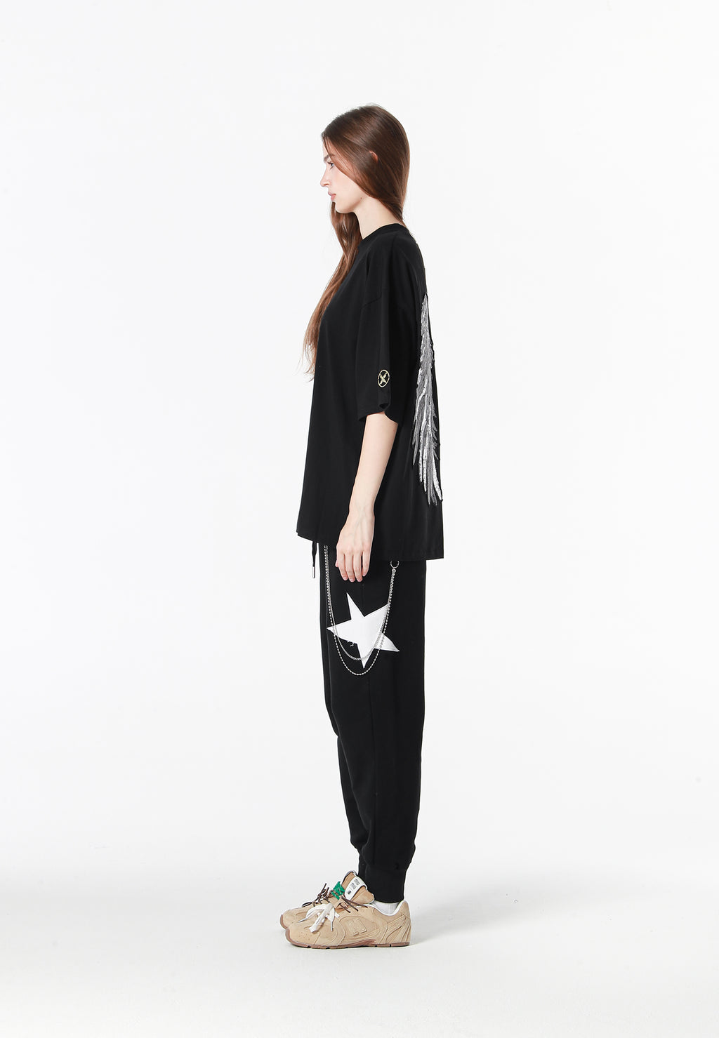 Camiseta Wings de corte relajado con alas de tachuelas en la espalda | MWM [PS_COLORS:BLACK]