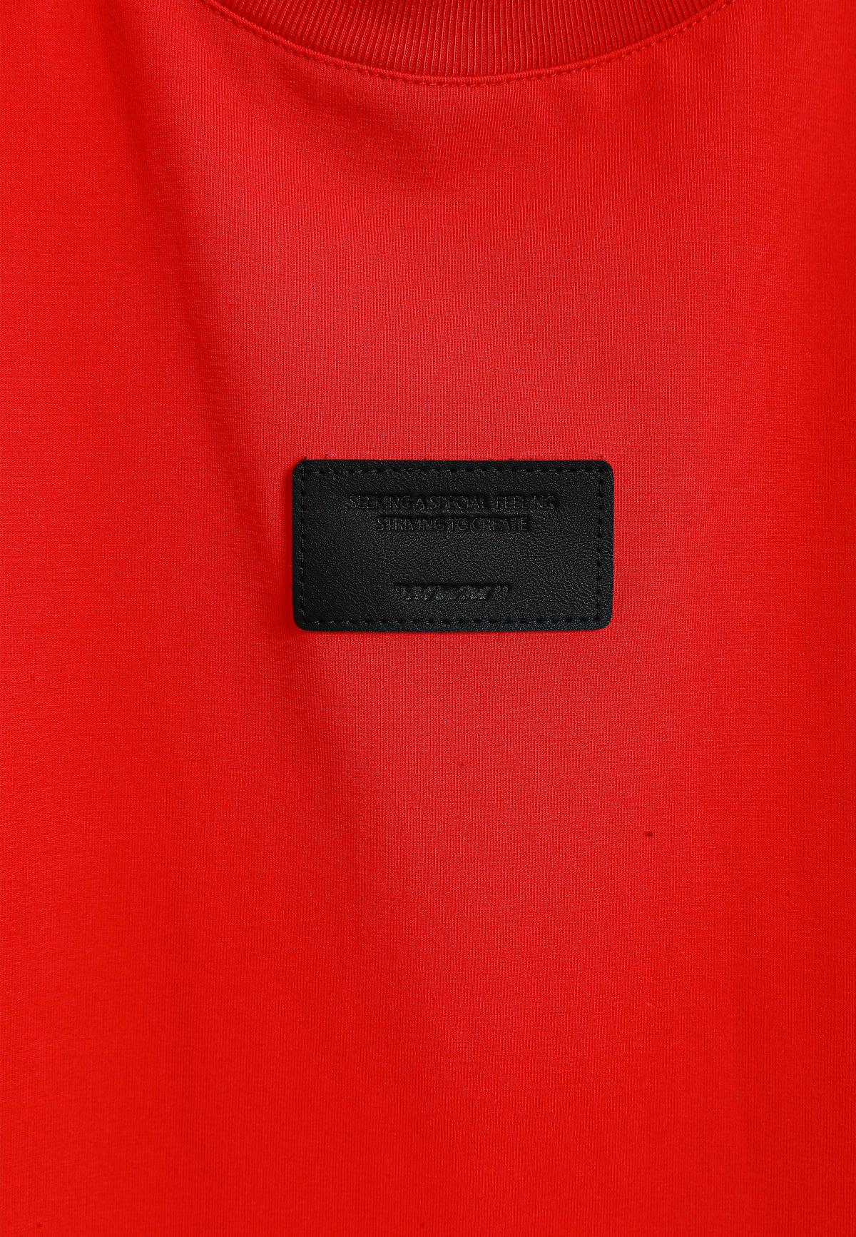 Camiseta Wings de corte relajado con alas de tachuelas en la espalda | MWM [PS_COLORS:RED]
