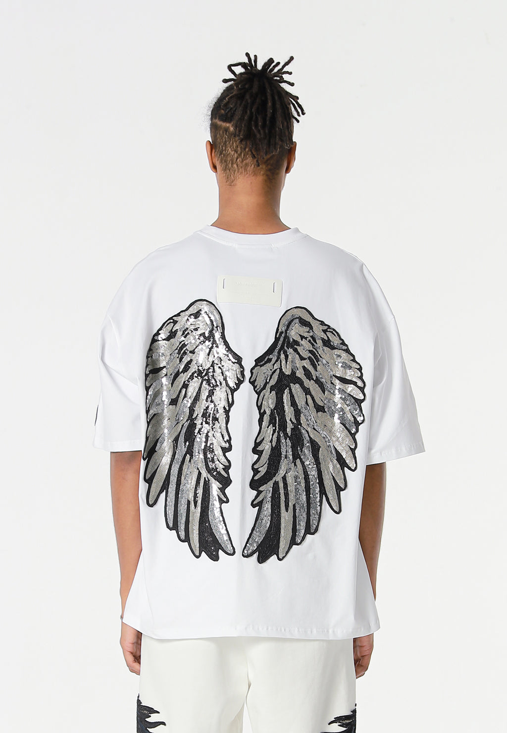 Camiseta Wings de corte relajado con alas de tachuelas en la espalda | MWM [PS_COLORS:WHITE]