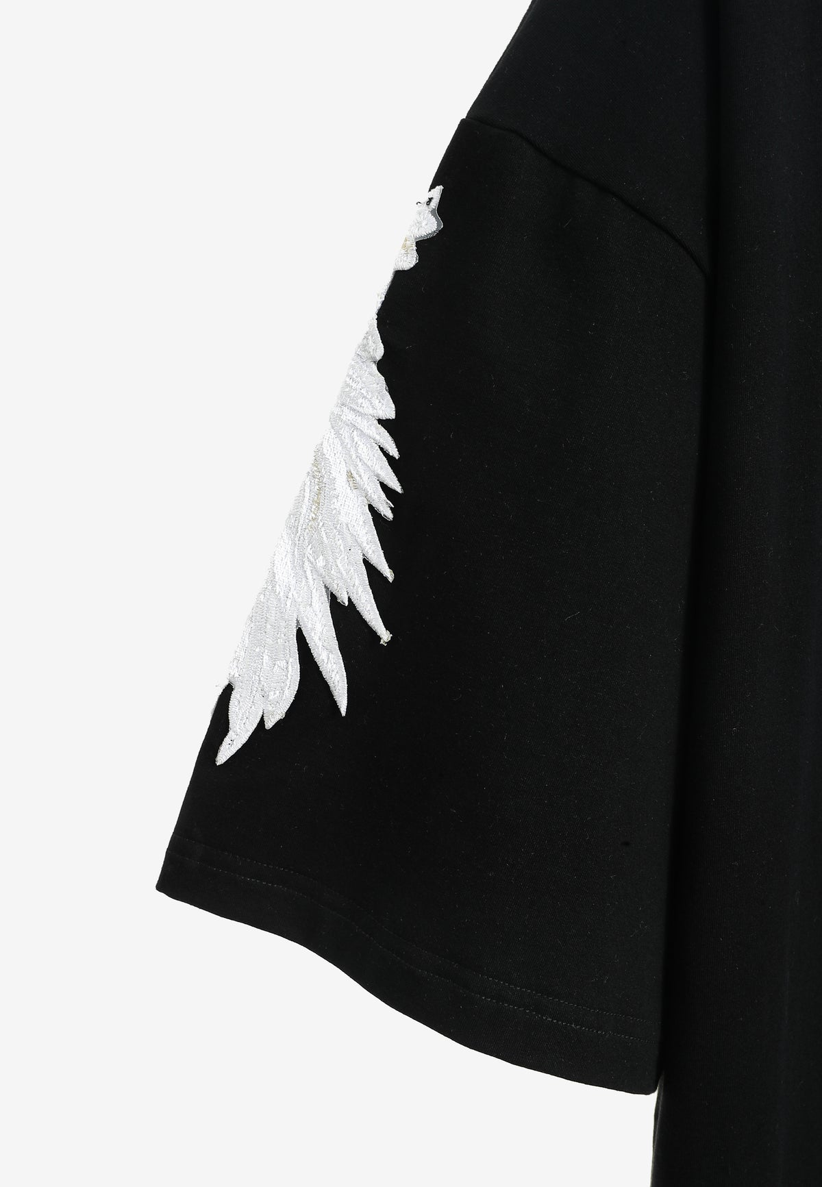 Camiseta Wings de corte relajado con parches Mini Wings en las mangas | MWM [PS_COLORS:BLACK]