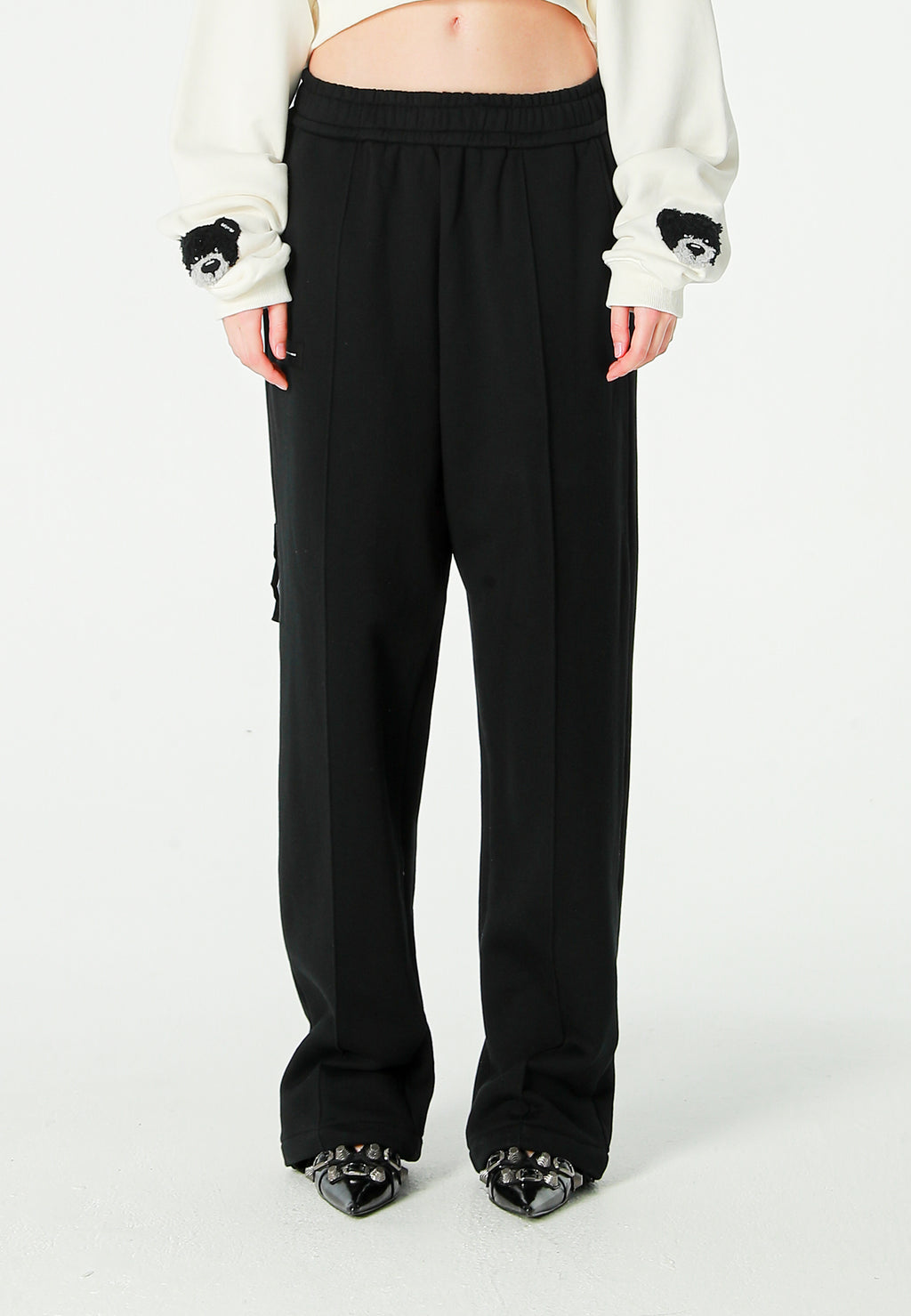 Pantalón Básico con pinzas, bajos ajustables y cadena lateral | MWM [PS_COLORS:BLACK]