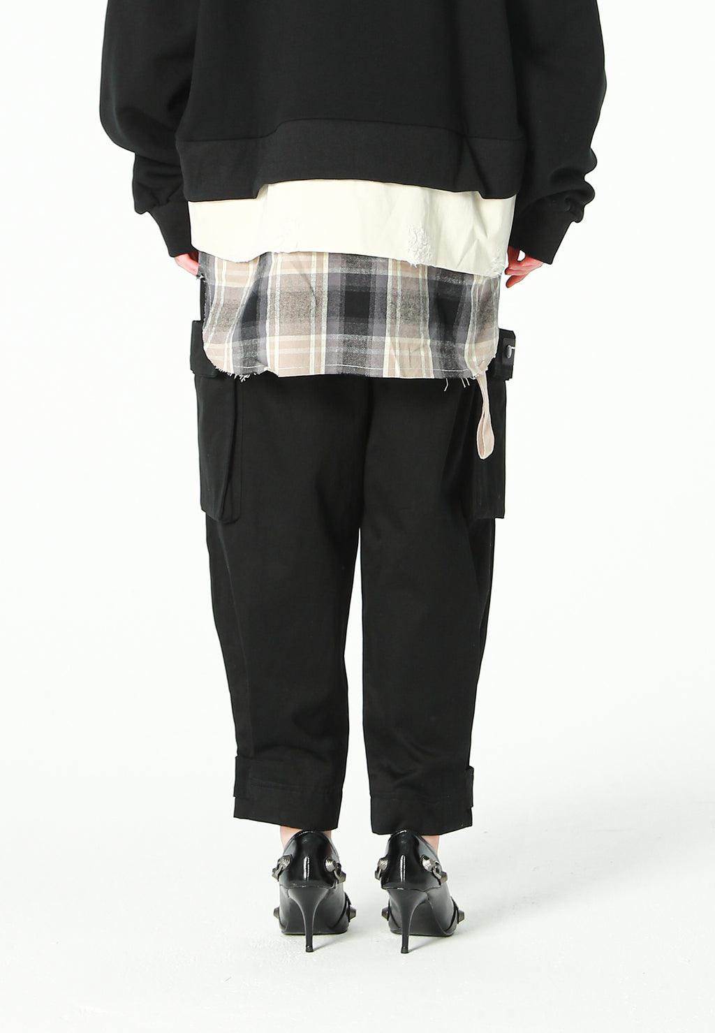 Pantalón cargo de corte relajado con doble cintura y bolsillos laterales | MWM [PS_COLORS:BLACK]