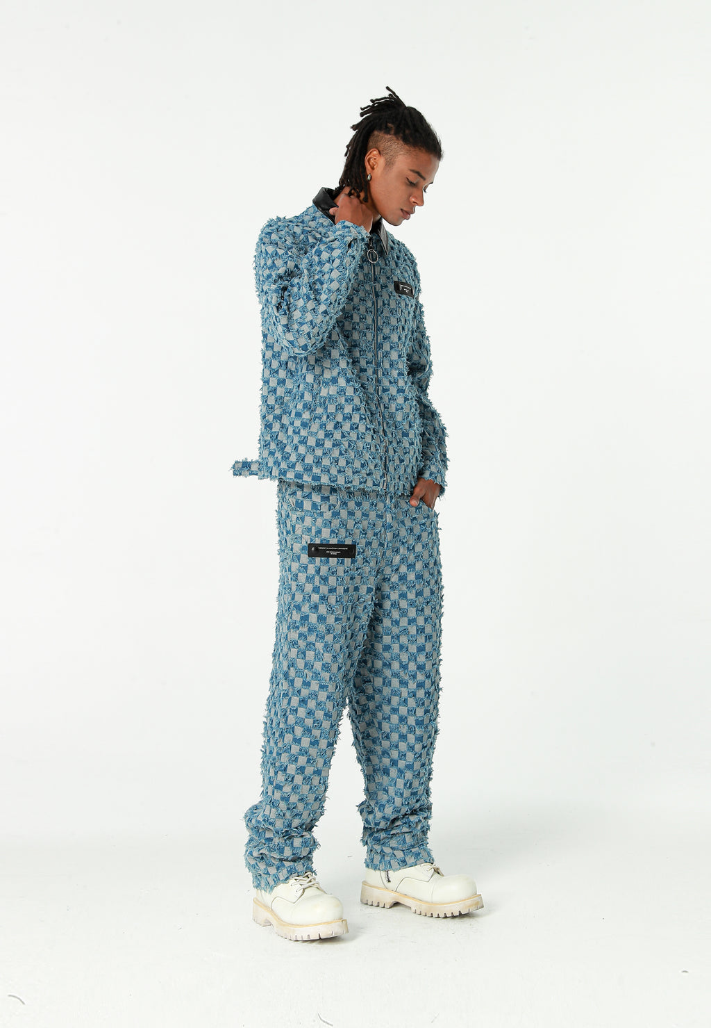 Pantalón de corte recto y relajado en jacquard de chenilla con brillo | MWM [PS_COLORS:BLUE]
