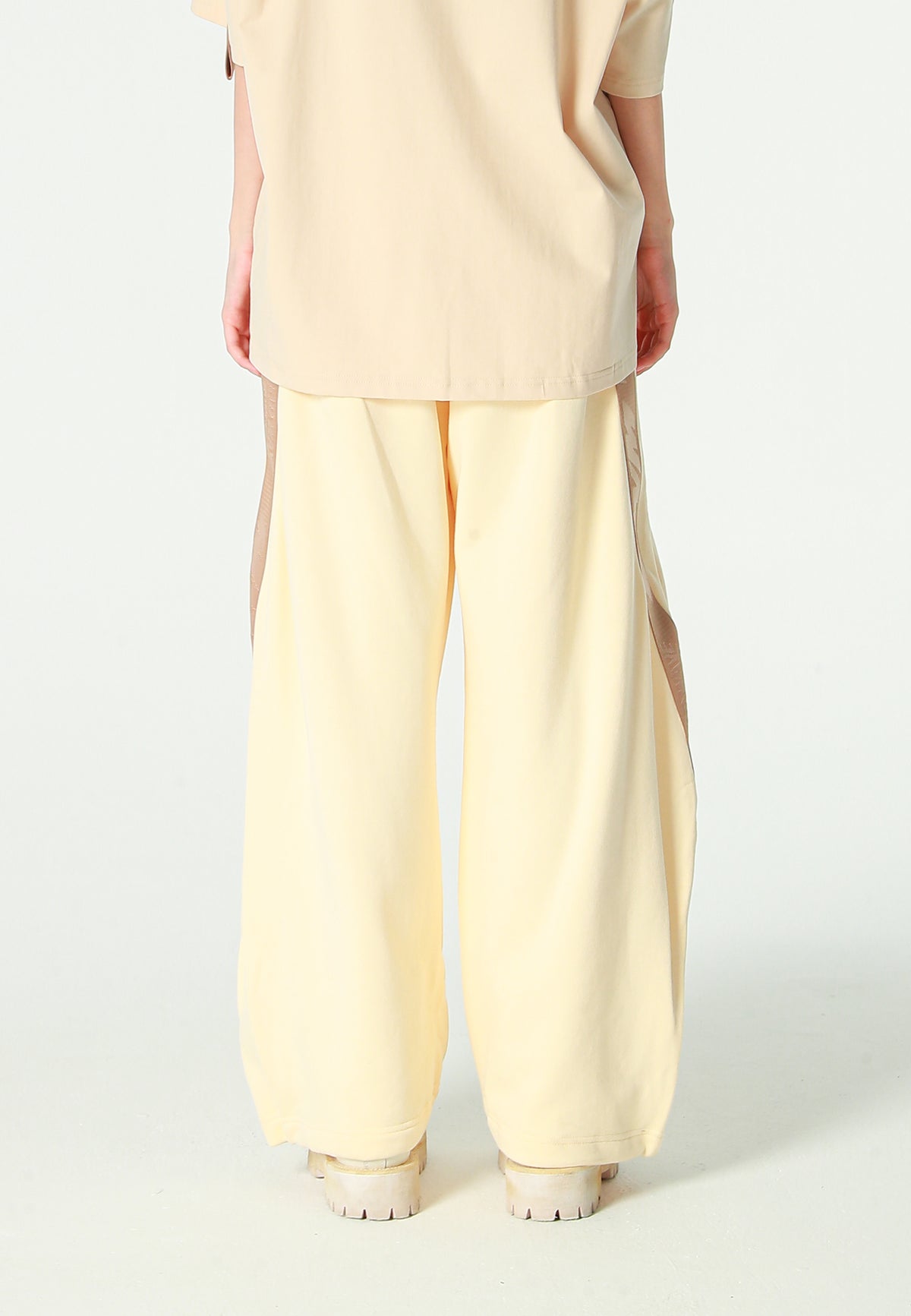 Pantalón barrel con cintas asimétricas MWM y bajos ajustables | MWM [PS_COLORS:BEIGE]