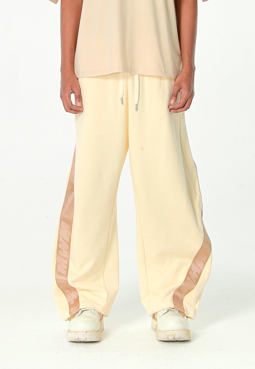 Pantalón barrel con cintas asimétricas MWM y bajos ajustables | MWM [PS_COLORS:BEIGE]