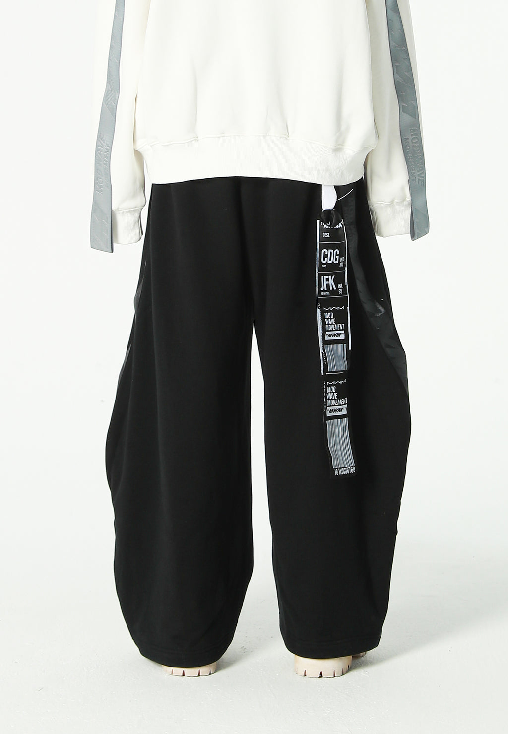 Pantalón barrel con cintas asimétricas MWM y bajos ajustables | MWM [PS_COLORS:BLACK]