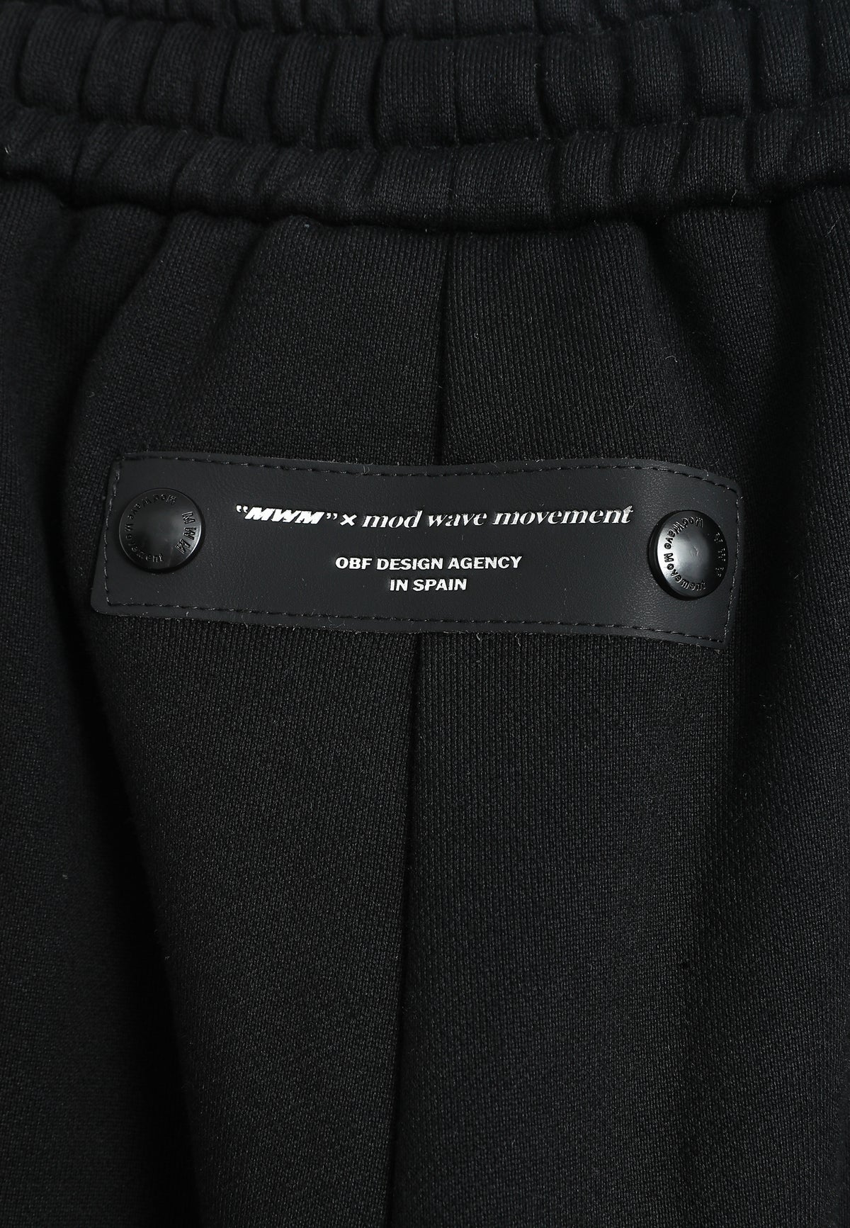 Pantalón barrel con cintas asimétricas MWM y bajos ajustables | MWM [PS_COLORS:BLACK]