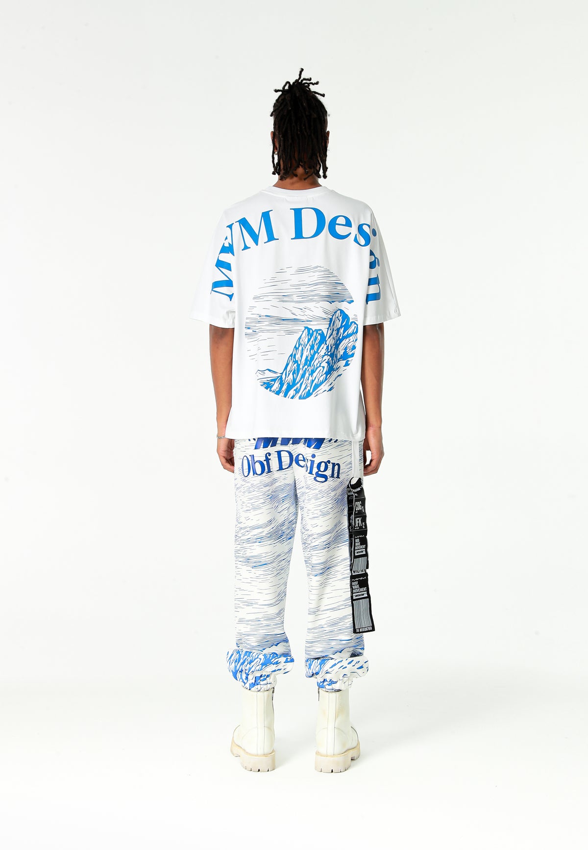 Pantalón jogger con paisaje alpino full-print y cintura elástica | MWM [PS_COLORS:BLUE]