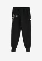 Pantalón jogger Wings con parches de estrellas y cadena lateral | MWM [PS_COLORS:BLACK]