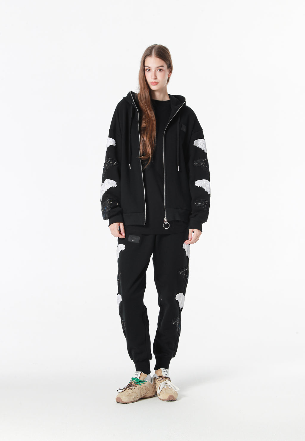 Pantalón jogger Wings con parches Mini Wings en los laterales | MWM [PS_COLORS:BLACK]