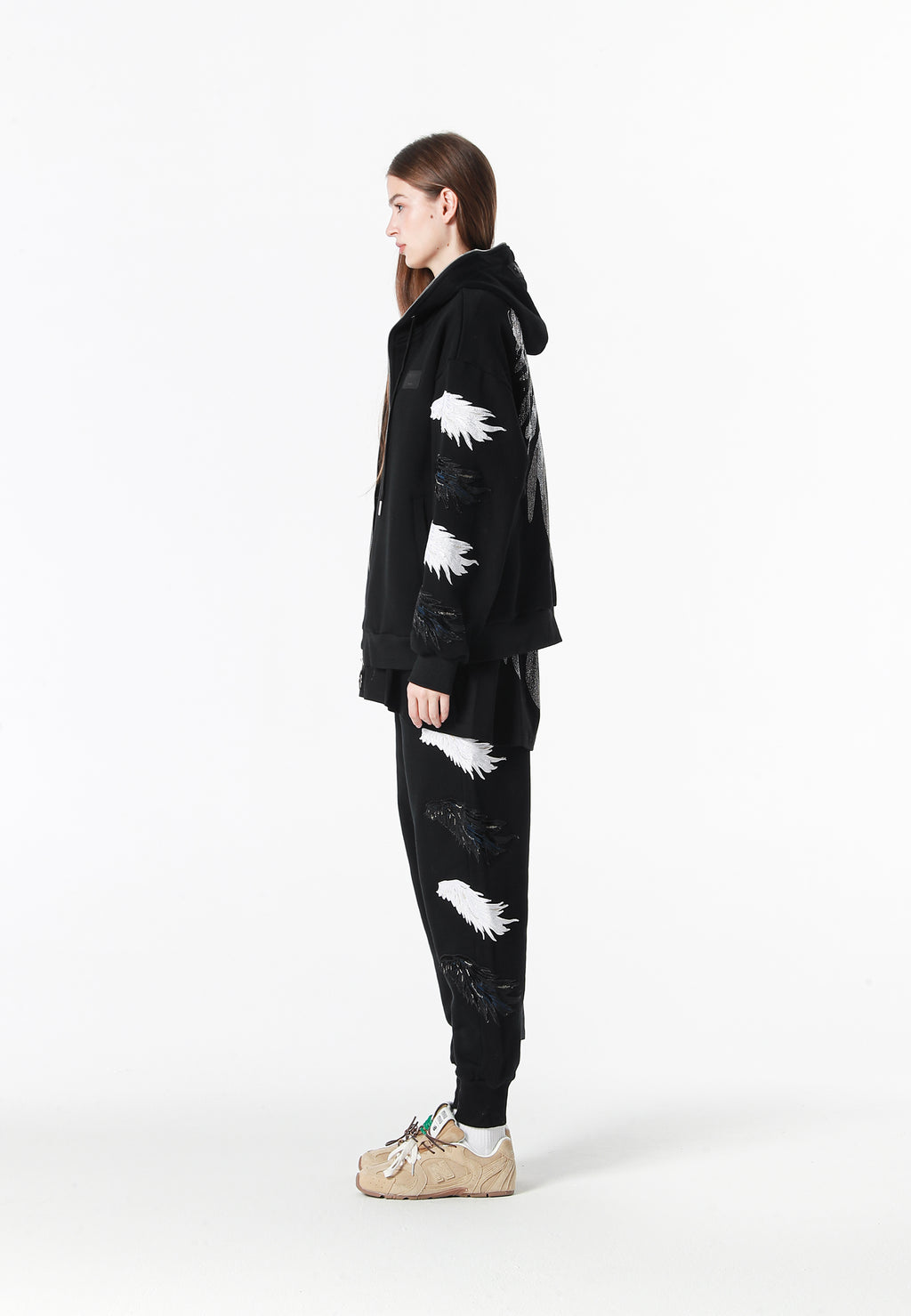 Pantalón jogger Wings con parches Mini Wings en los laterales | MWM [PS_COLORS:BLACK]