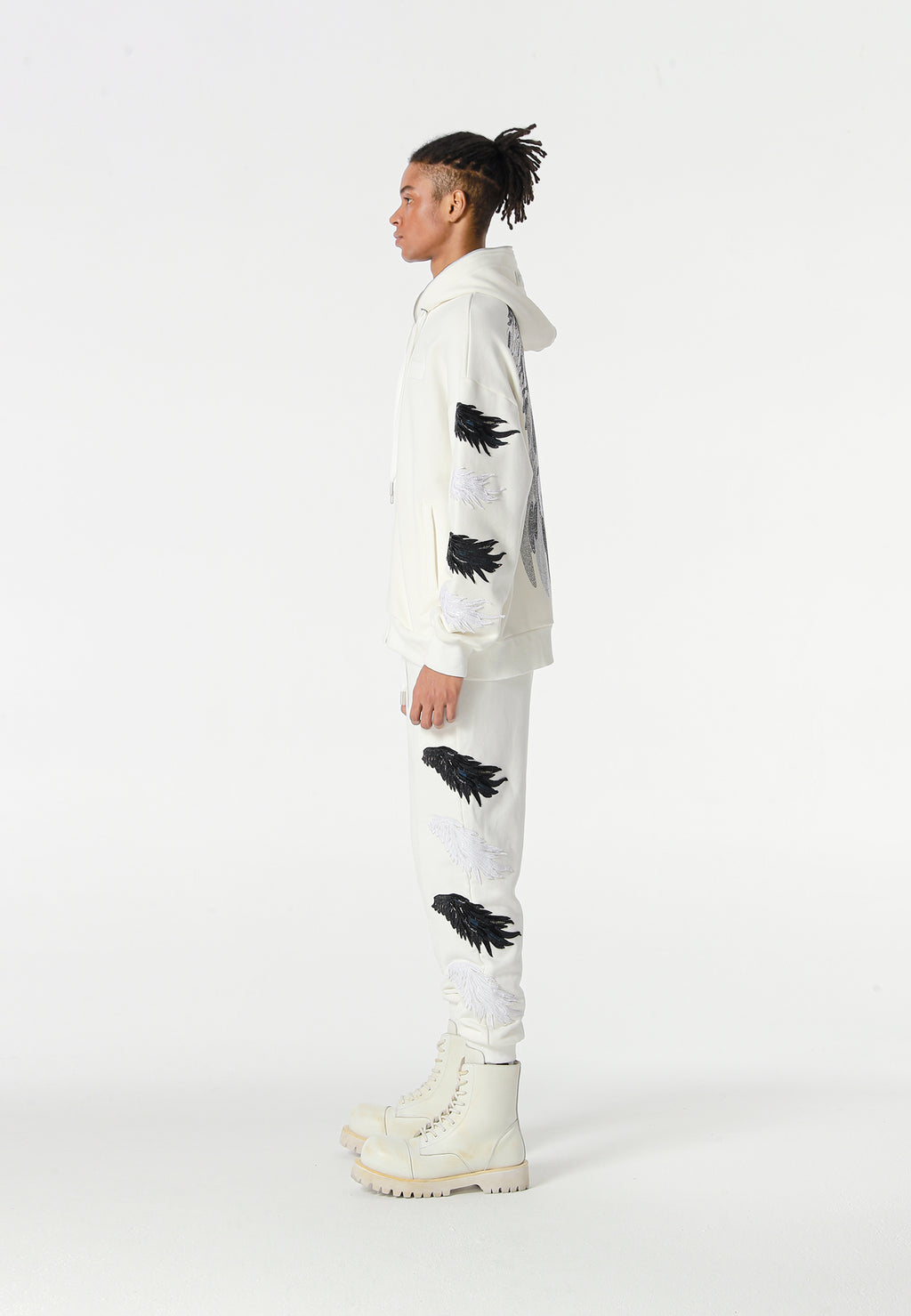 Pantalón jogger Wings con parches Mini Wings en los laterales | MWM [PS_COLORS:WHITE]
