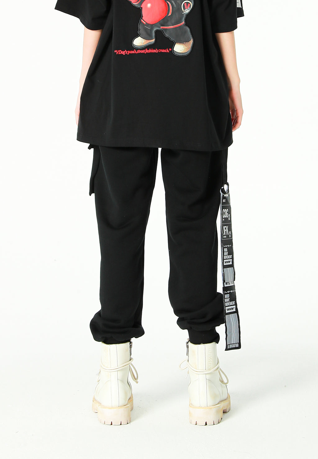 Pantalón jogger Vanguard Dogs con bolsillo cargo lateral y bordado trasero | MWM [PS_COLORS:BLACK]