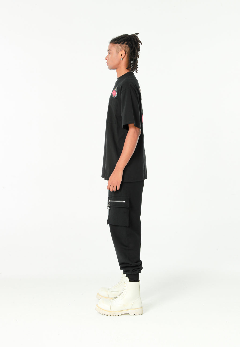 Pantalón jogger Vanguard Dogs con bolsillo cargo lateral y bordado trasero | MWM [PS_COLORS:BLACK]