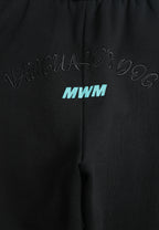 Pantalón jogger Vanguard Dogs con bolsillo cargo lateral y bordado trasero | MWM [PS_COLORS:BLACK]