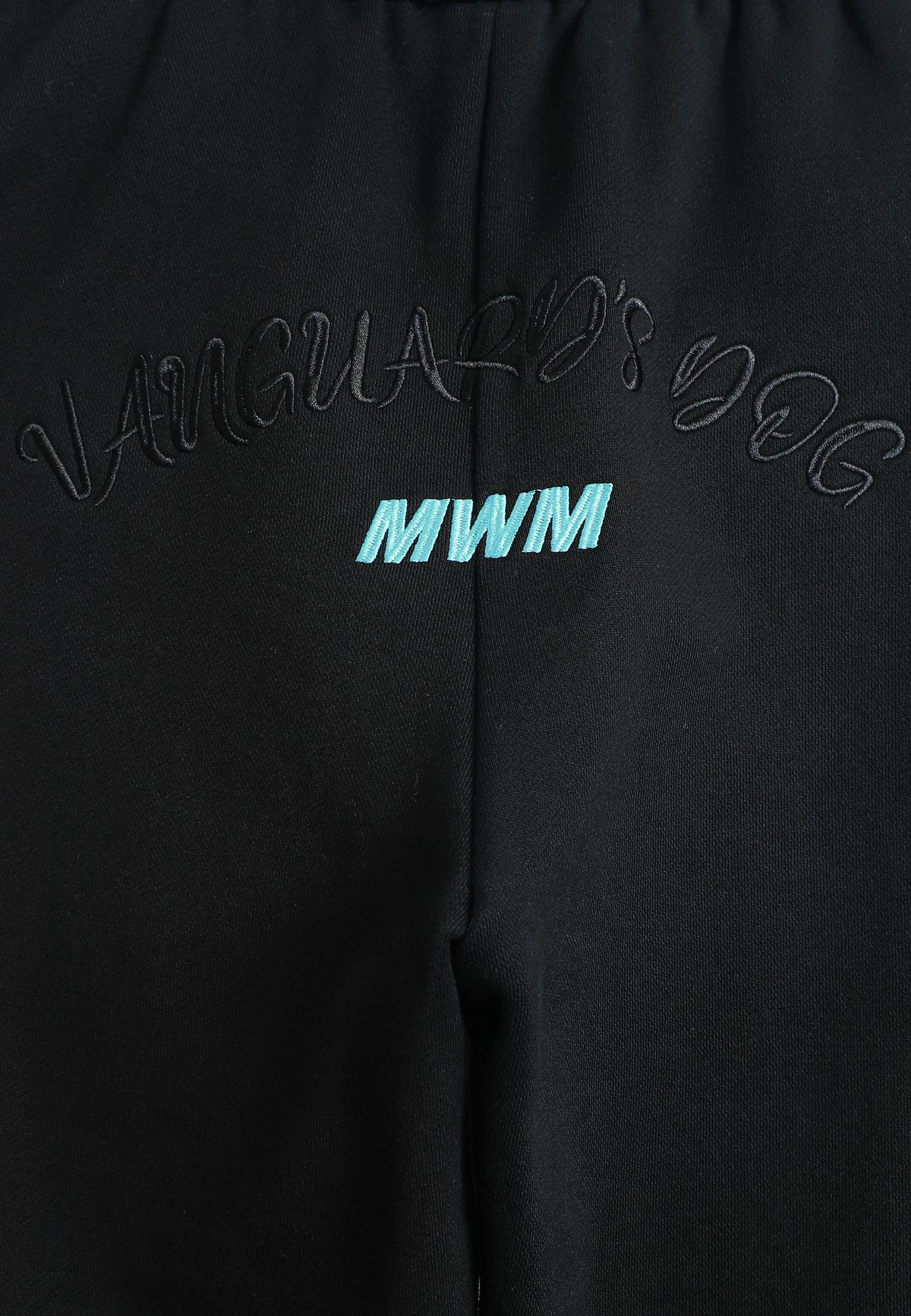 Pantalón jogger Vanguard Dogs con bolsillo cargo lateral y bordado trasero | MWM [PS_COLORS:BLACK]