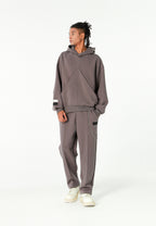 Sudadera corta con detalle triangular y X de cordones cruzados | MWM [PS_COLORS:GREY]