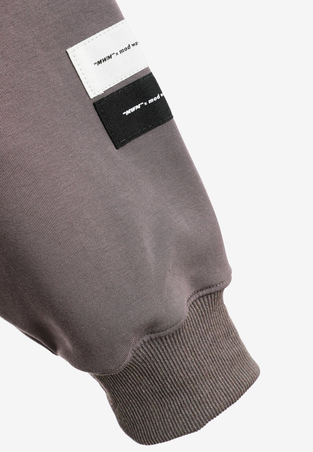 Sudadera con capucha, cremallera frontal, mangas globo y tachuelas metálicas | MWM [PS_COLORS:GREY]