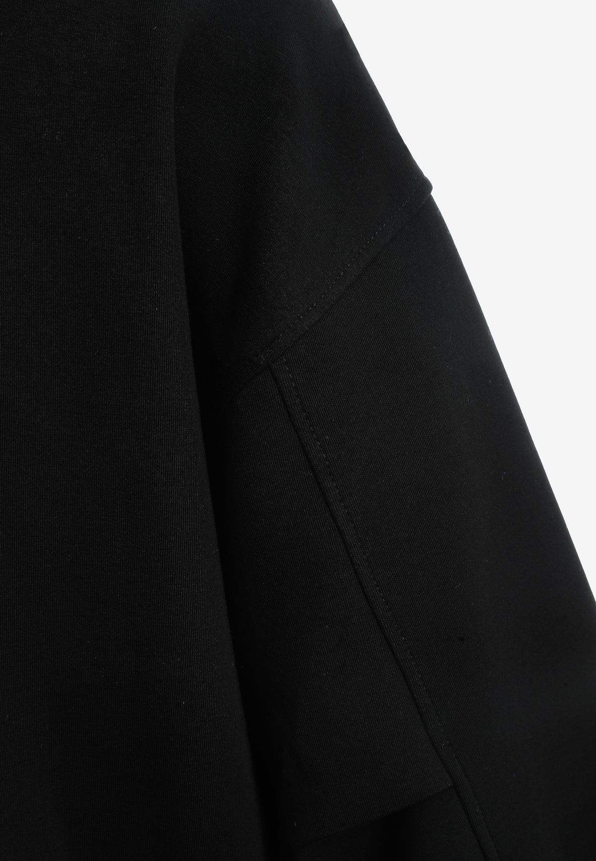 Sudadera con capucha, cremallera frontal y mangas globo | MWM [PS_COLORS:BLACK]