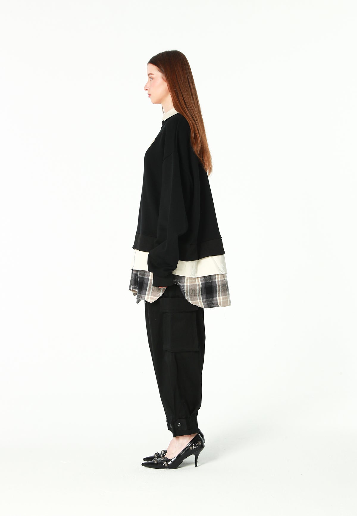 Sudadera multicapa con cuello de camisa extraíble y faldón de canvas y franela | MWM [PS_COLORS:BLACK]