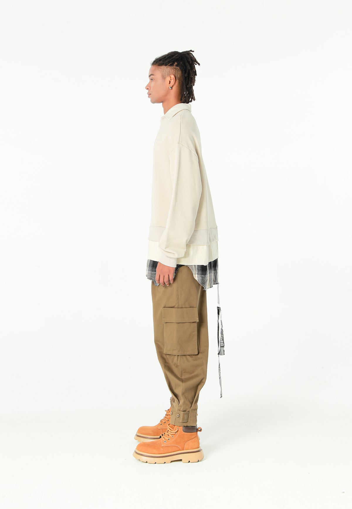 Sudadera multicapa con cuello de camisa extraíble y faldón de canvas y franela | MWM [PS_COLORS:ECRU]