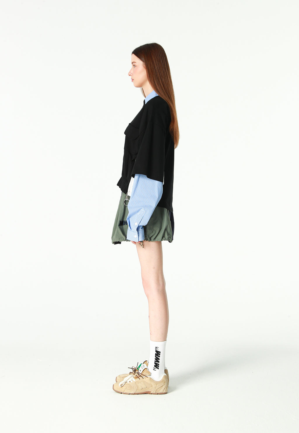 Camiseta de doble capa con cuello de camisa y cremalleras laterales | MWM [PS_COLORS:BLACK]