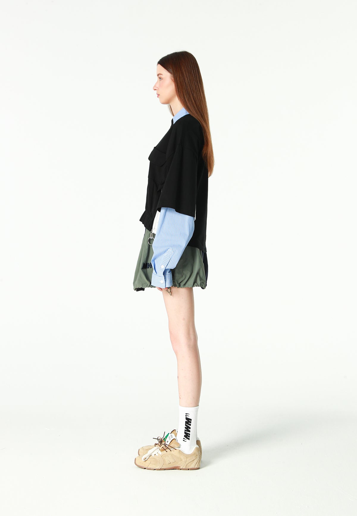 Camiseta de doble capa con cuello de camisa y cremalleras laterales | MWM [PS_COLORS:BLACK]