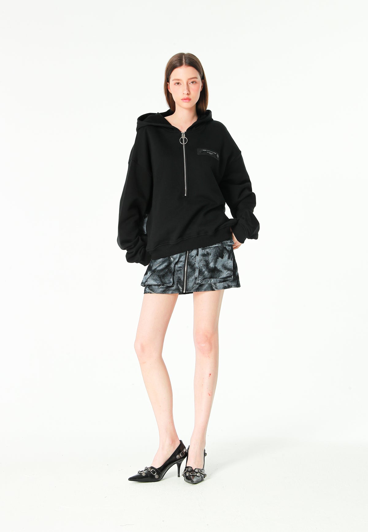 Sudadera con capucha, media cremallera y panel jacquard de chenilla con brillo | MWM [PS_COLORS:BLACK]
