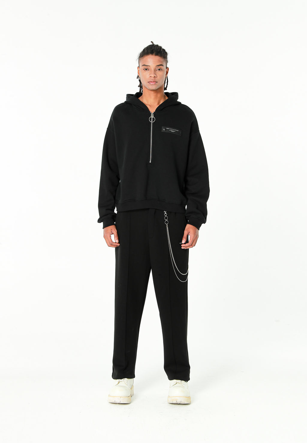 Sudadera con capucha, media cremallera y panel jacquard de chenilla con brillo | MWM [PS_COLORS:BLACK]
