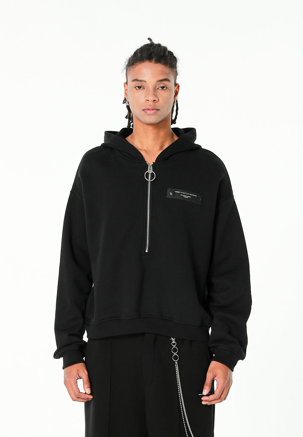 Sudadera con capucha, media cremallera y panel jacquard de chenilla con brillo | MWM [PS_COLORS:BLACK]