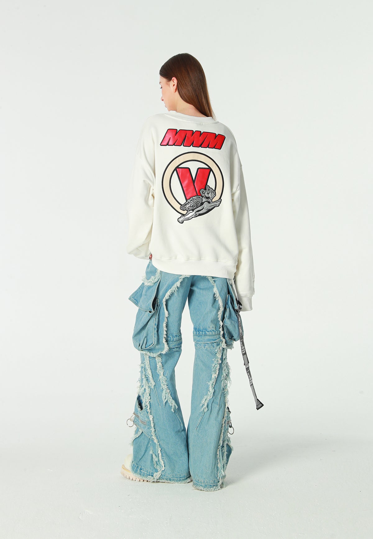 Sudadera Vanguard Dogs VDOG corta con bulldog y aplicaciones efecto piel en la espalda | MWM [PS_COLORS:WHITE]